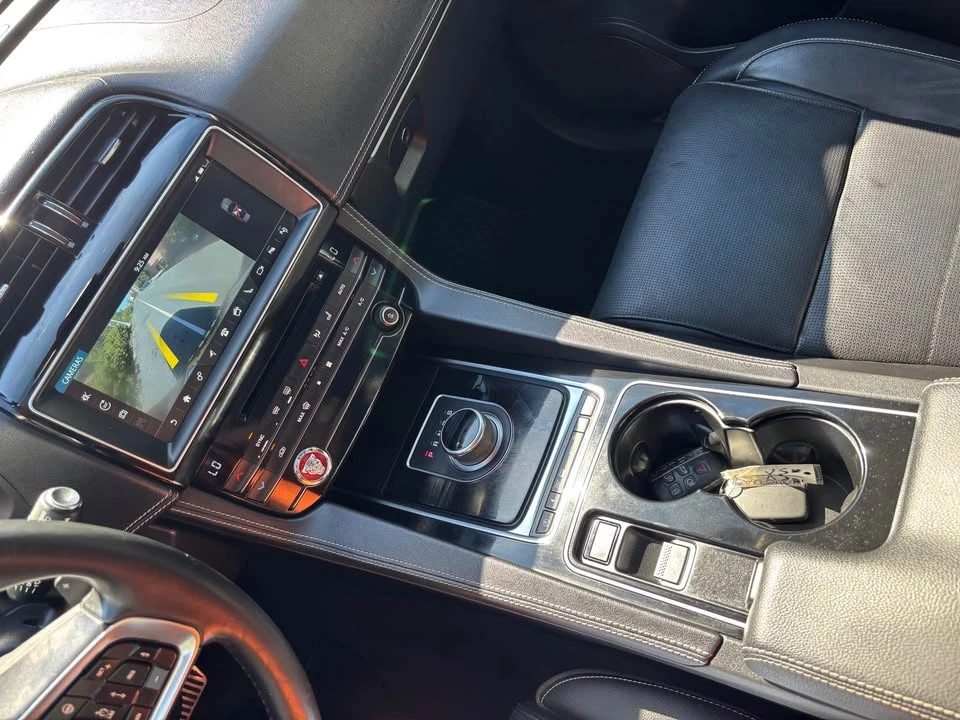 2017 Jaguar F-Pace - Image 17 of 20