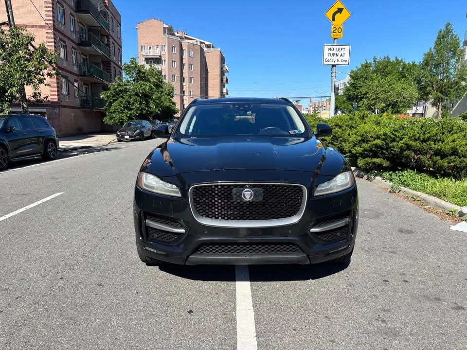 2017 Jaguar F-Pace - Image 2 of 20