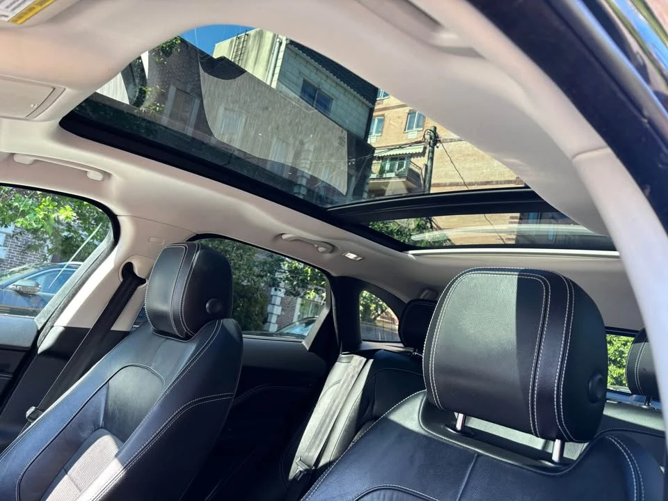 2017 Jaguar F-Pace - Image 14 of 20
