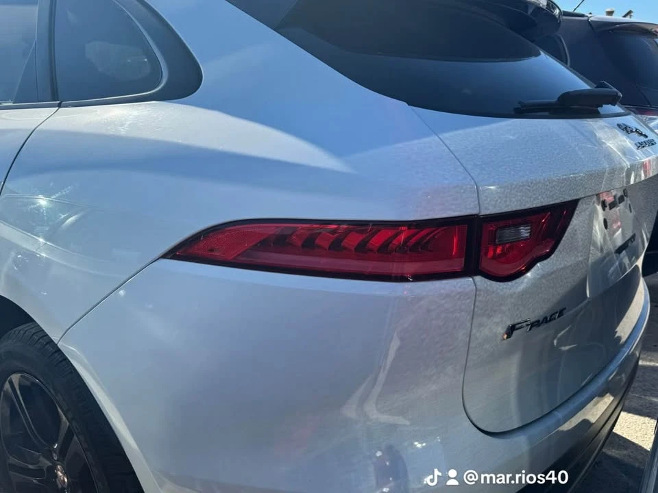 2017 Jaguar F-Pace - Image 4 of 9
