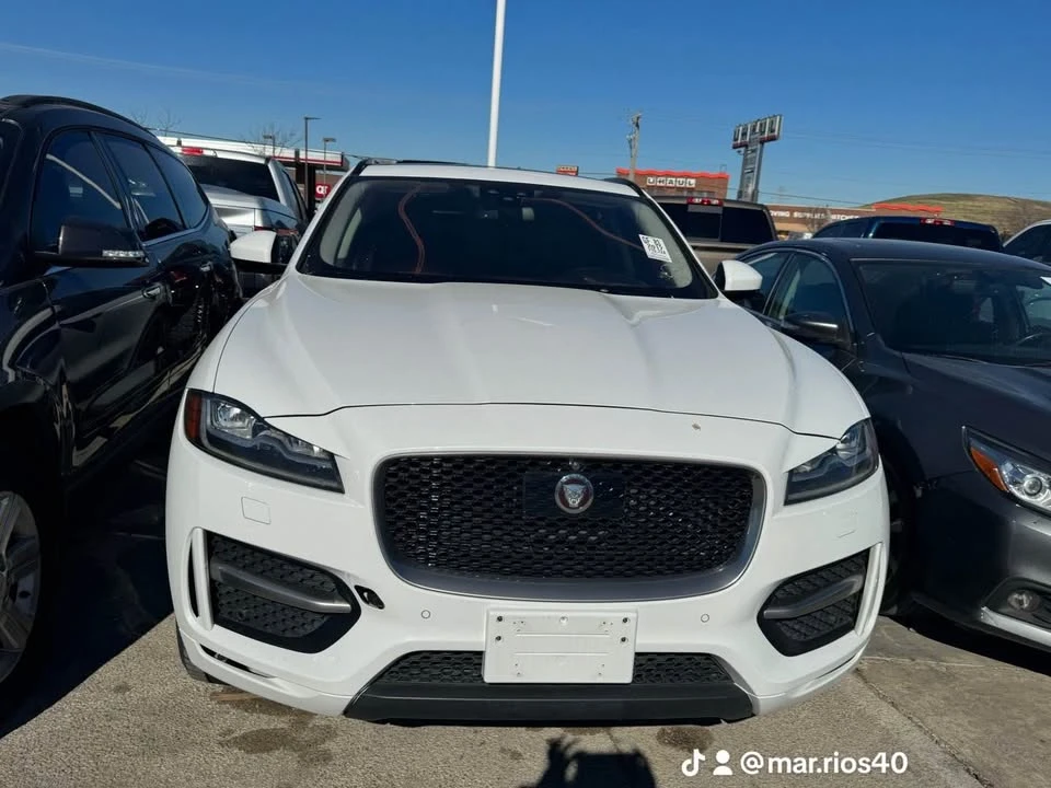 2017 Jaguar F-Pace - Image 3 of 9