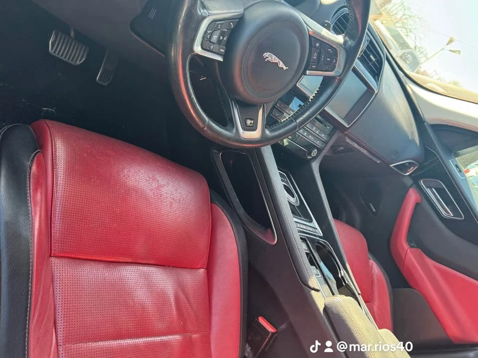 2017 Jaguar F-Pace - Image 7 of 9
