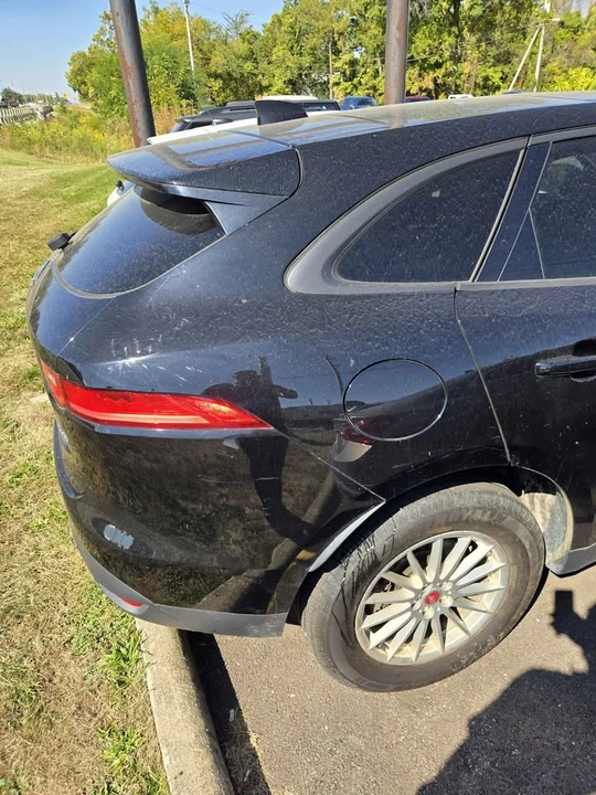 2017 Jaguar F-Pace - Image 11 of 16