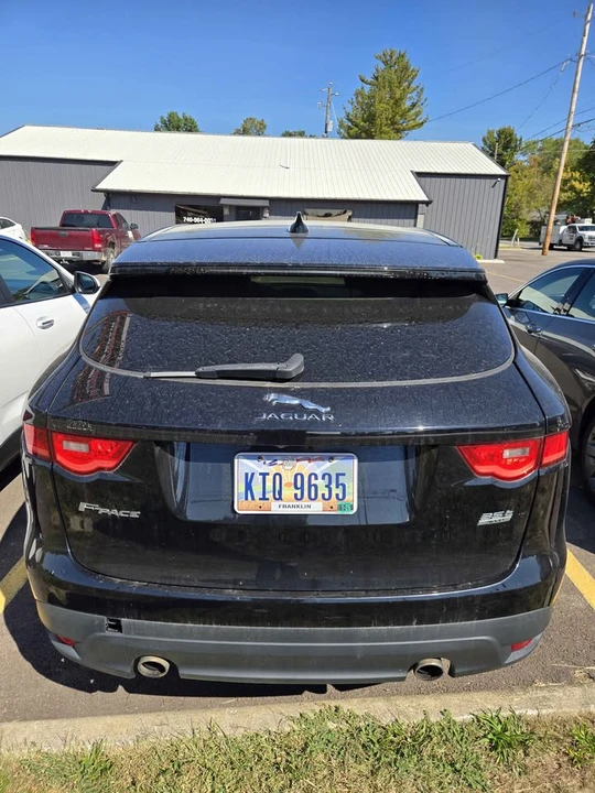 2017 Jaguar F-Pace - Image 10 of 16