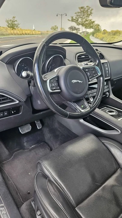 2017 Jaguar F-Pace - Image 12 of 15