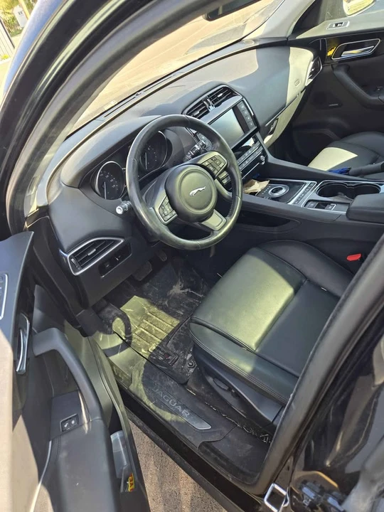 2017 Jaguar F-Pace - Image 13 of 16