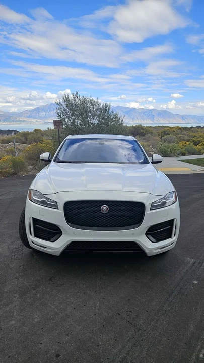 2017 Jaguar F-Pace - Image 2 of 15
