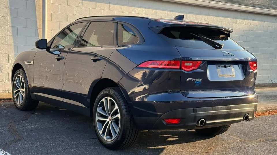 2017 Jaguar F-Pace - Image 3 of 19
