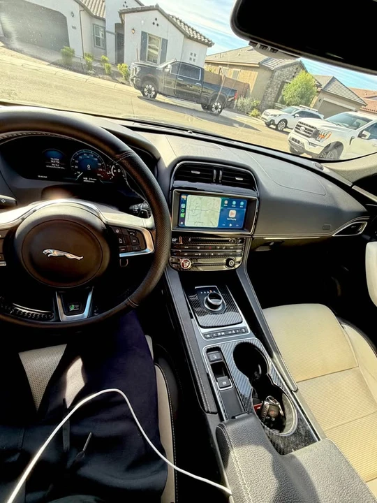 2017 Jaguar F-Pace - Image 13 of 14