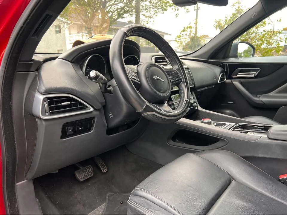 2017 Jaguar F-Pace - Image 3 of 7