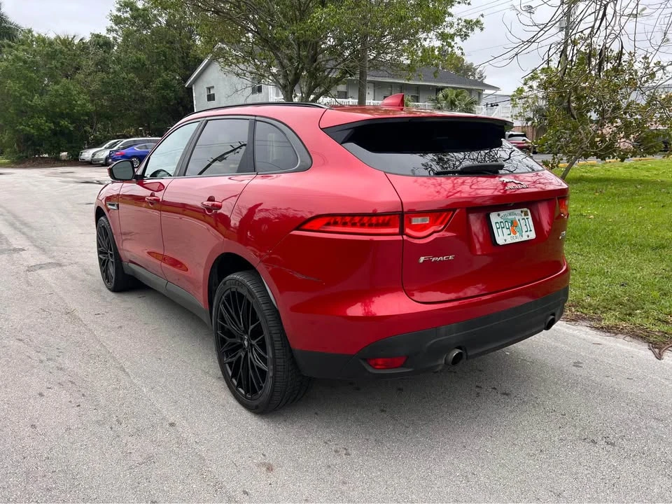 2017 Jaguar F-Pace - Image 2 of 7