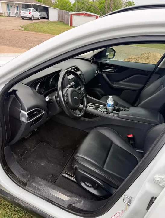 2017 Jaguar F-Pace - Image 5 of 8