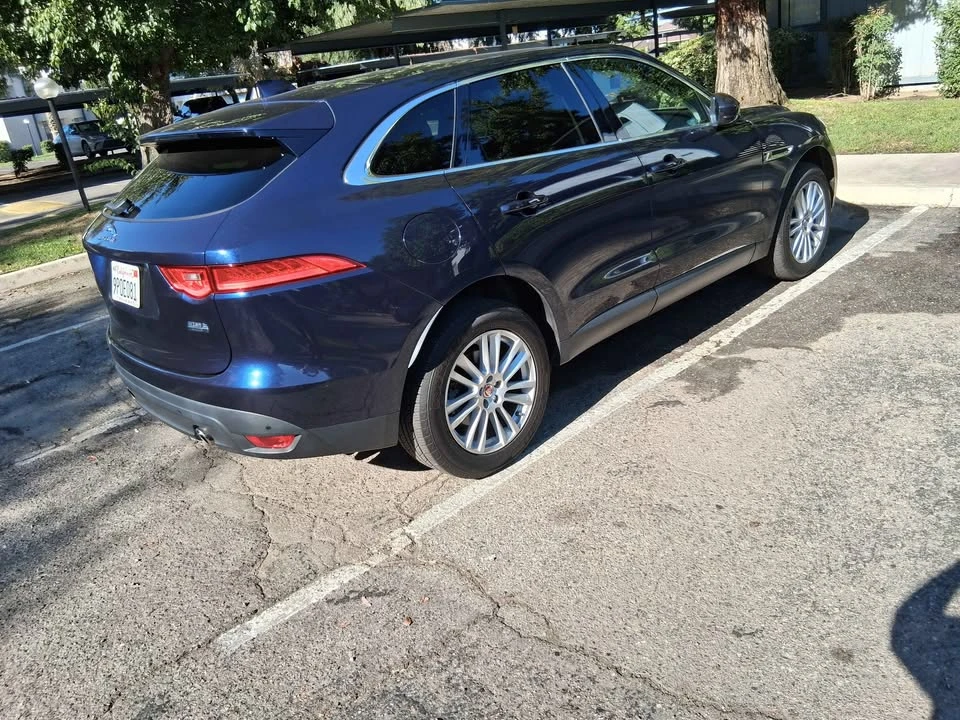 2017 Jaguar F-Pace - Image 3 of 4