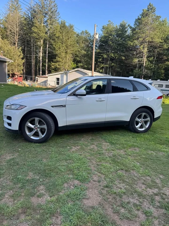 2017 Jaguar F-Pace - Image 4 of 6