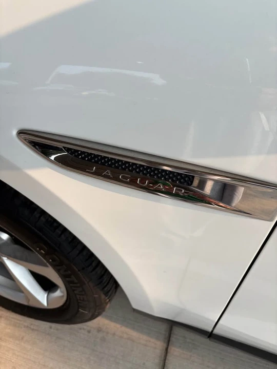 2017 Jaguar F-Pace - Image 3 of 15