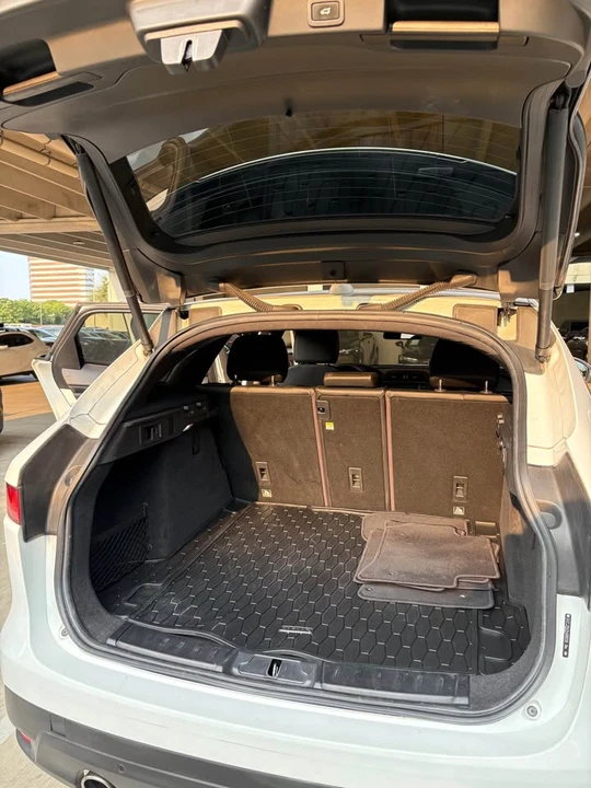 2017 Jaguar F-Pace - Image 13 of 15