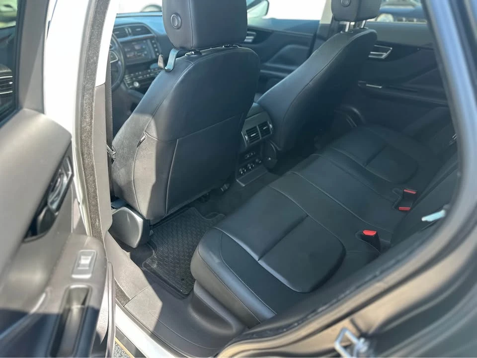 2017 Jaguar F-Pace - Image 6 of 8