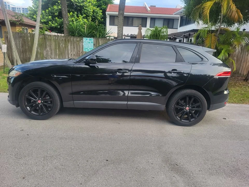 2017 Jaguar F-Pace - Image 2 of 14