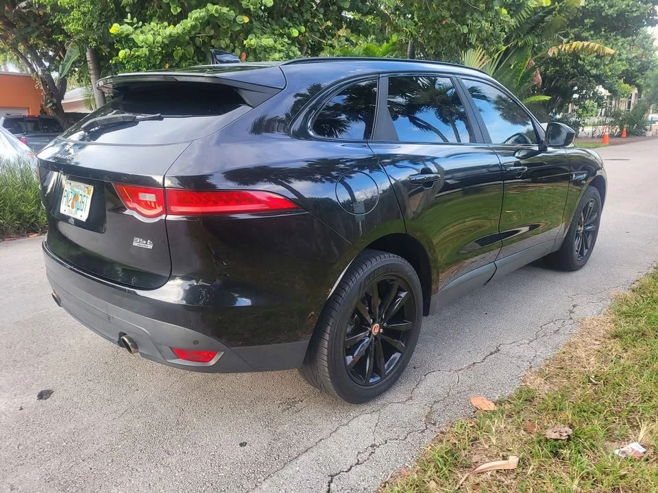 2017 Jaguar F-Pace - Image 5 of 14
