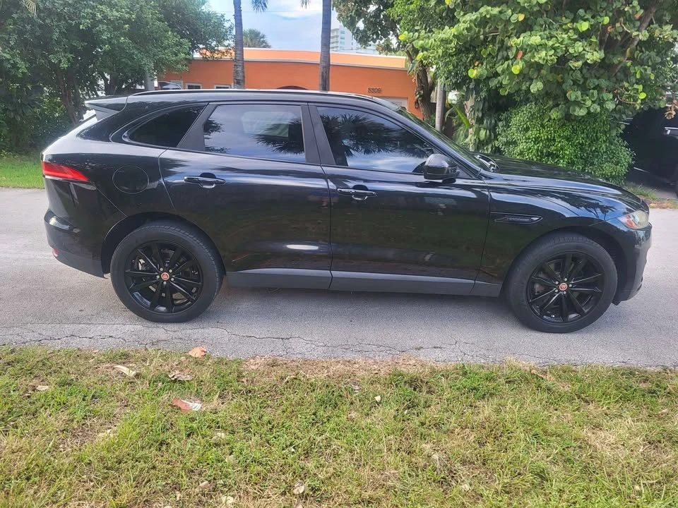 2017 Jaguar F-Pace - Image 6 of 14