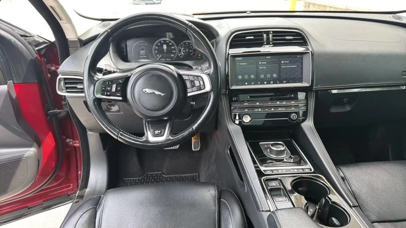 2017 Jaguar F-Pace - Image 7 of 19