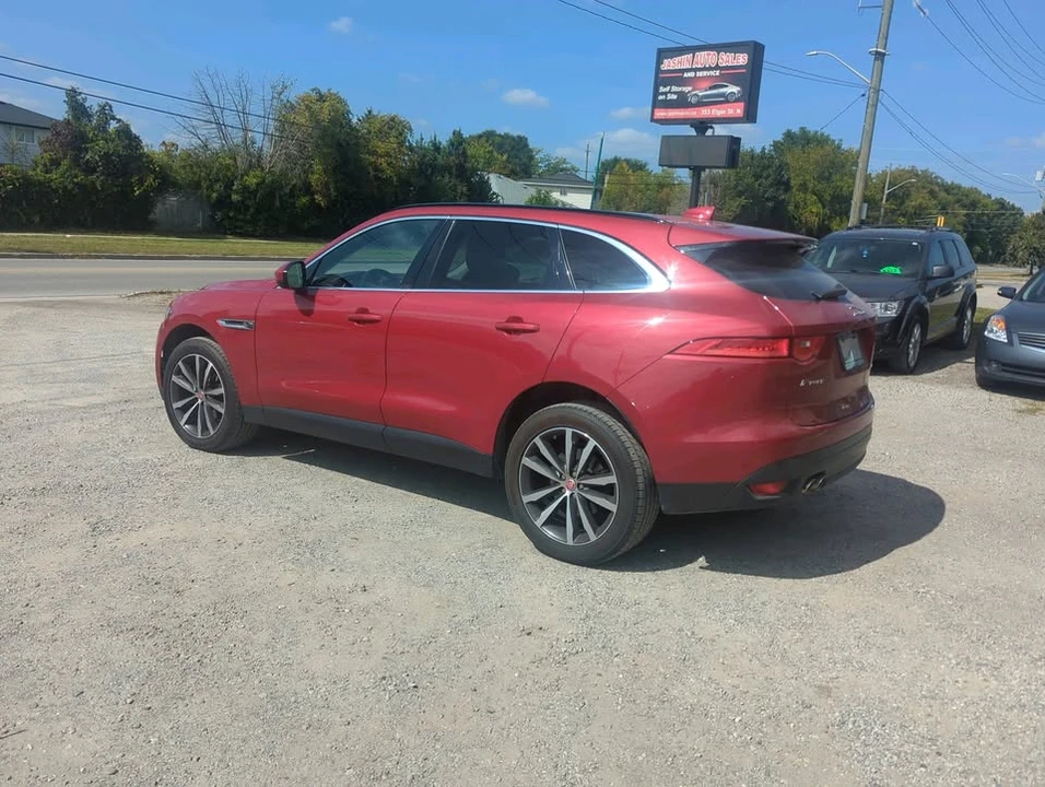2017 Jaguar F-Pace - Image 4 of 12