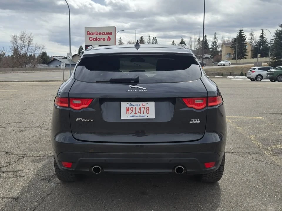 2017 Jaguar F-Pace - Image 4 of 17