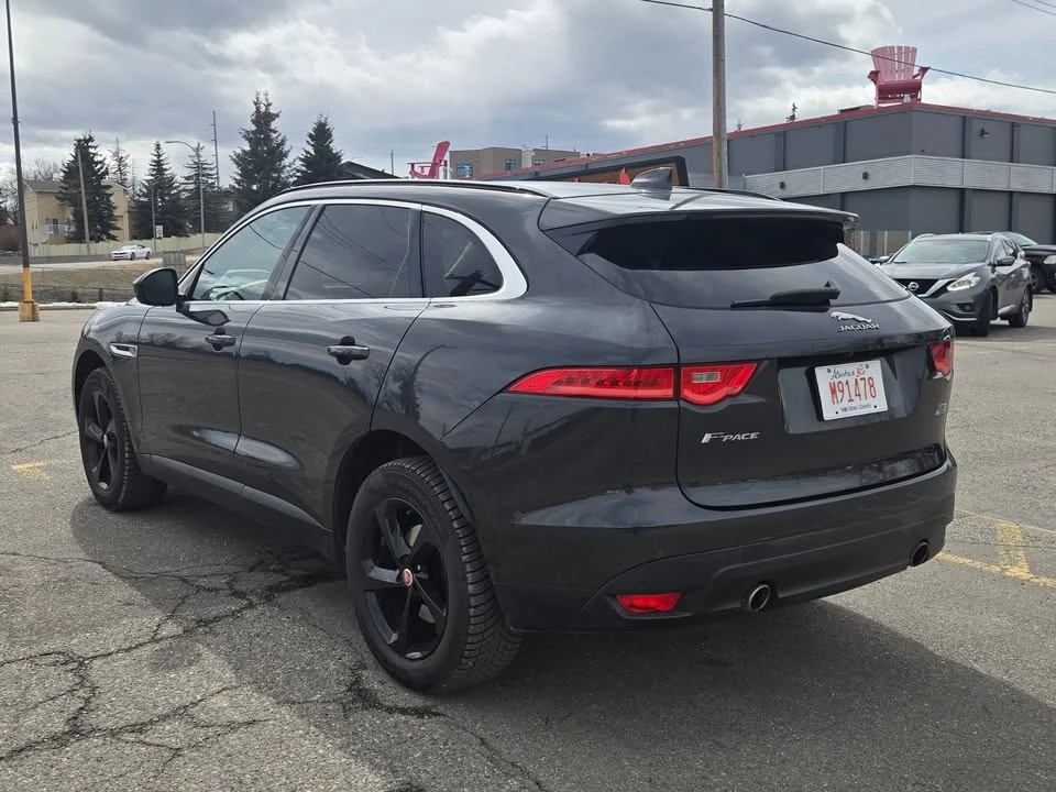 2017 Jaguar F-Pace - Image 3 of 17
