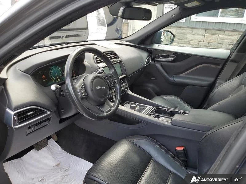 2017 Jaguar F-Pace - Image 9 of 20