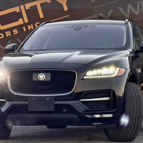 2017 Jaguar F-Pace - Image 1 of 1