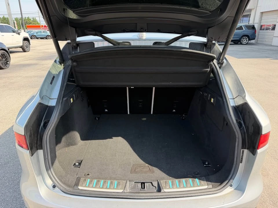 2017 Jaguar F-Pace - Image 12 of 12