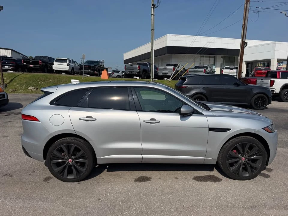 2017 Jaguar F-Pace - Image 4 of 12