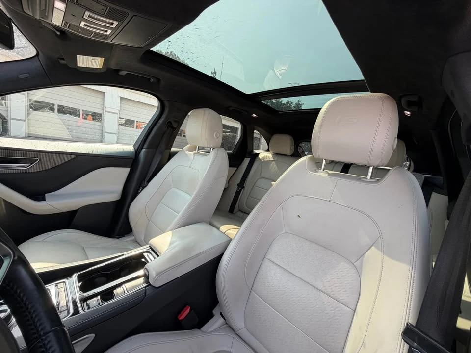 2017 Jaguar F-Pace - Image 9 of 12