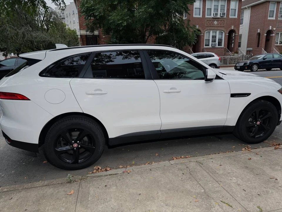 2017 Jaguar F-Pace - Image 4 of 9