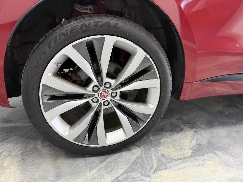 2017 Jaguar F-Pace - Image 18 of 20
