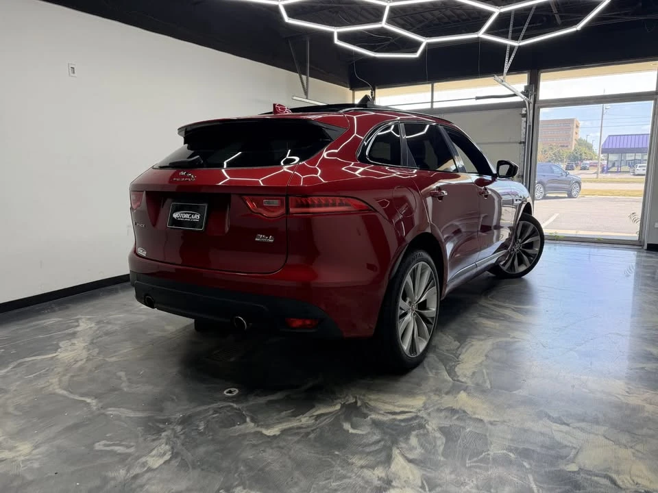 2017 Jaguar F-Pace - Image 2 of 20