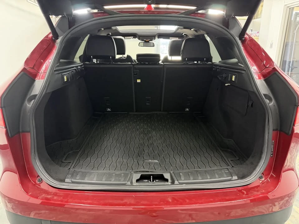 2017 Jaguar F-Pace - Image 8 of 20