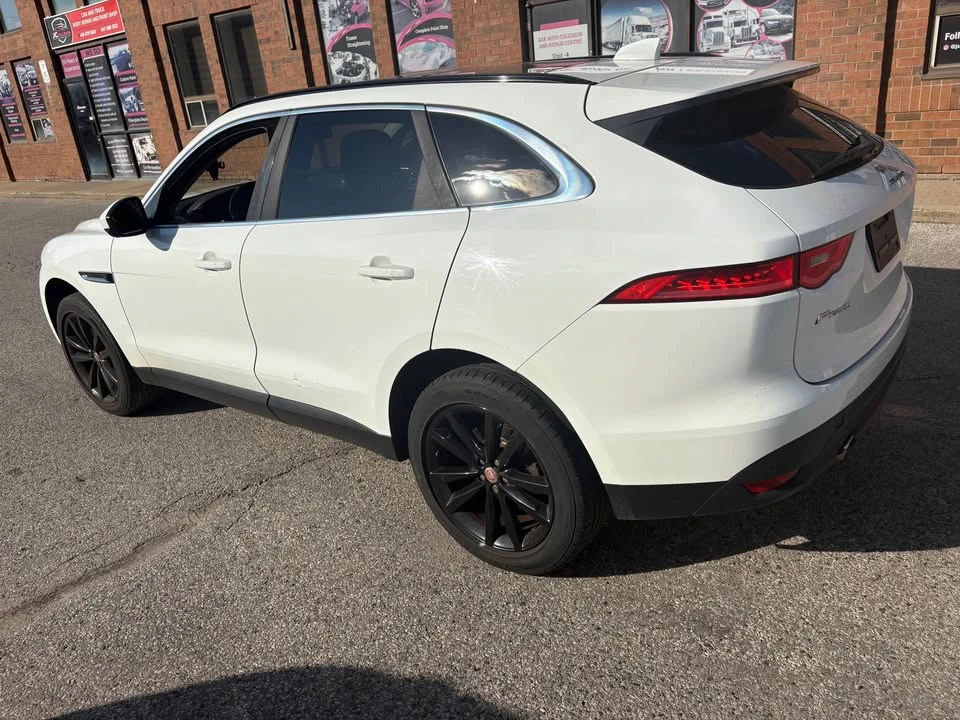 2017 Jaguar F-Pace - Image 4 of 11