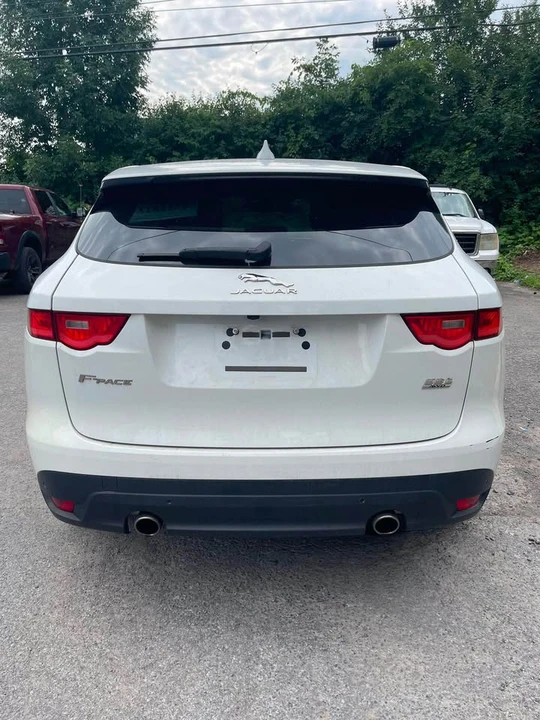 2017 Jaguar F-Pace - Image 4 of 8