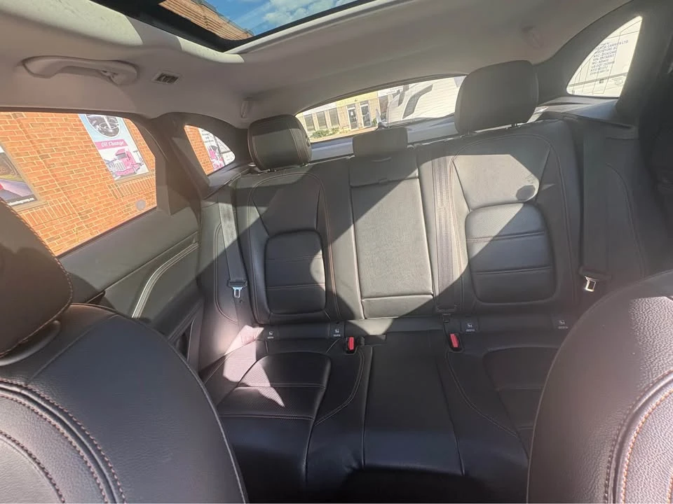2017 Jaguar F-Pace - Image 6 of 11