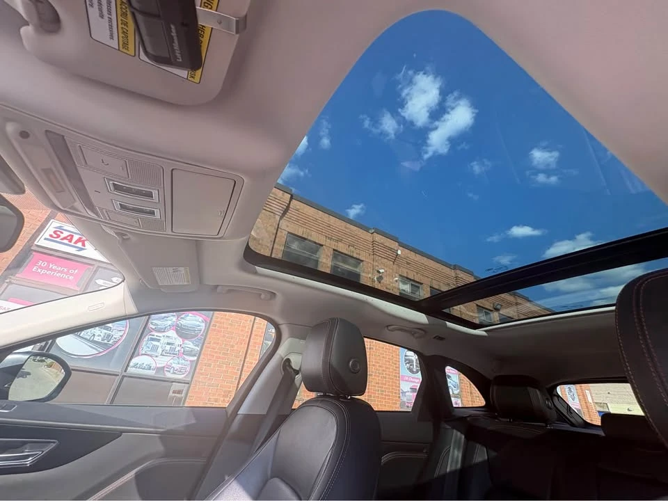 2017 Jaguar F-Pace - Image 10 of 11