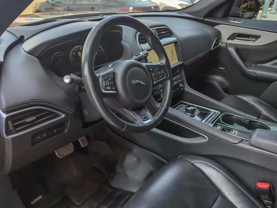 2017 Jaguar F-Pace - Image 10 of 20