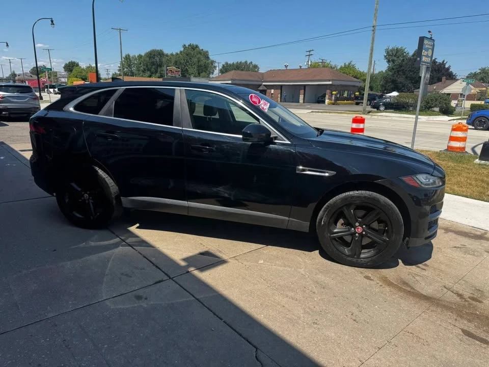 2017 Jaguar F-Pace - Image 7 of 20