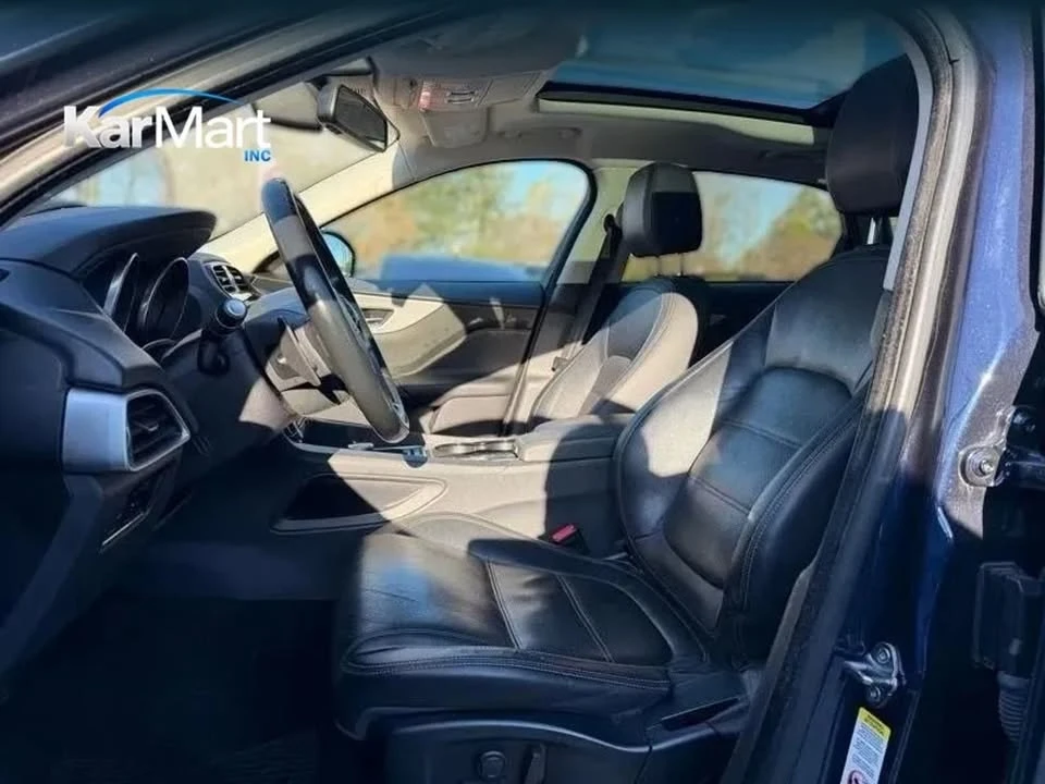 2017 Jaguar F-Pace - Image 10 of 20