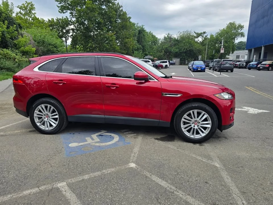 2017 Jaguar F-Pace - Image 3 of 20