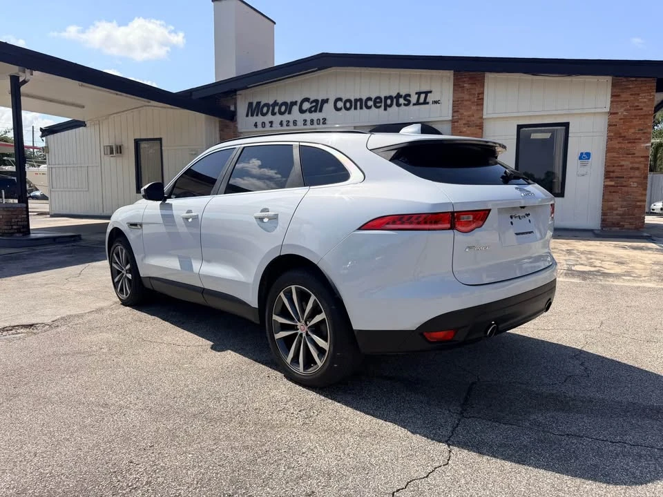 2017 Jaguar F-Pace - Image 5 of 18