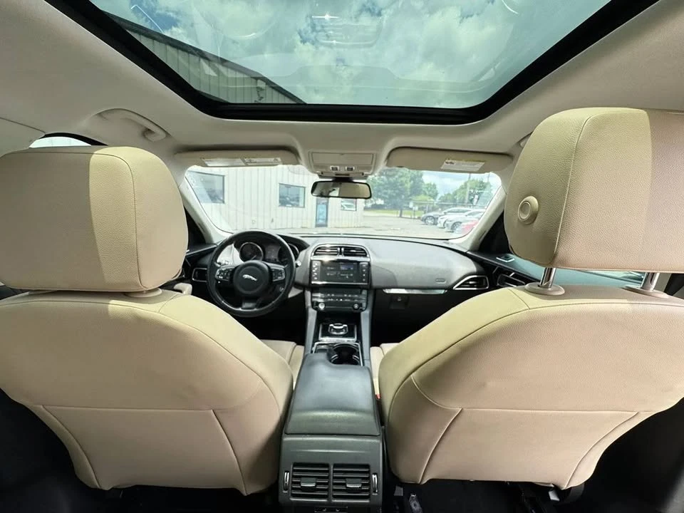 2017 Jaguar F-Pace - Image 12 of 15