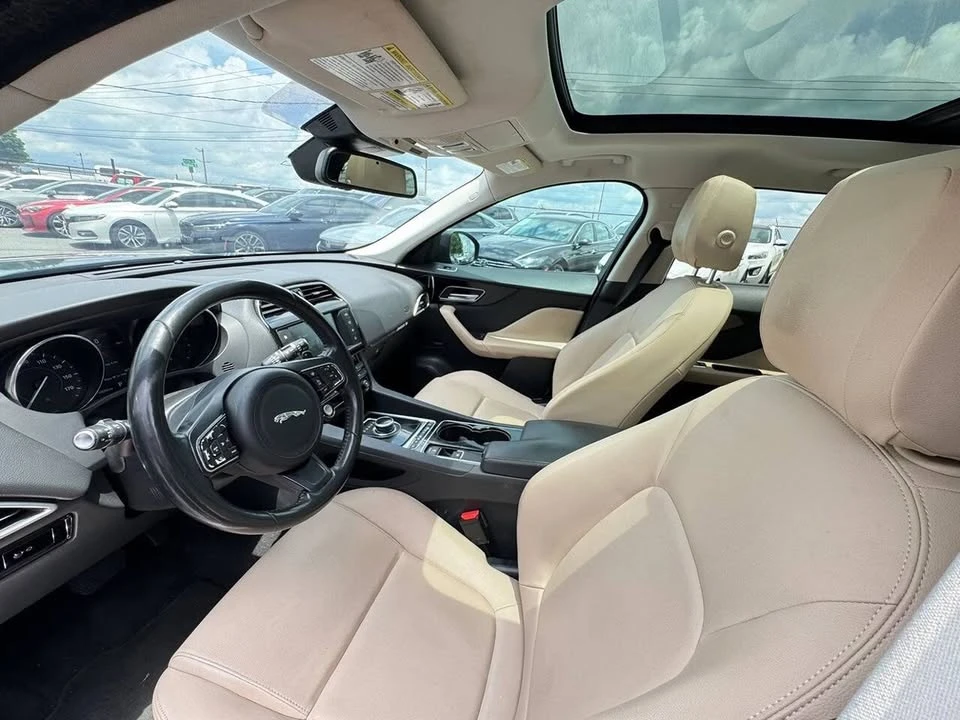 2017 Jaguar F-Pace - Image 10 of 15