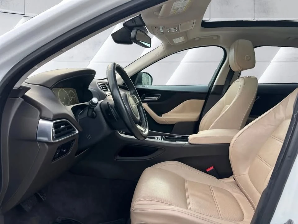 2017 Jaguar F-Pace - Image 9 of 15