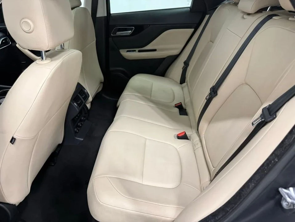 2017 Jaguar F-Pace - Image 18 of 20